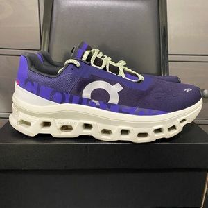 QC ON RUNNING CLOUDMONSTER MENS SIZE 13 -61.99027